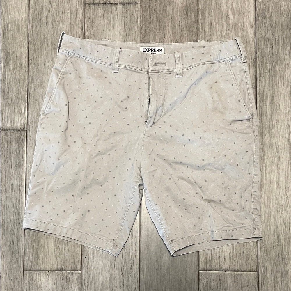 Express Men's Light Gray Flat Front Shorts